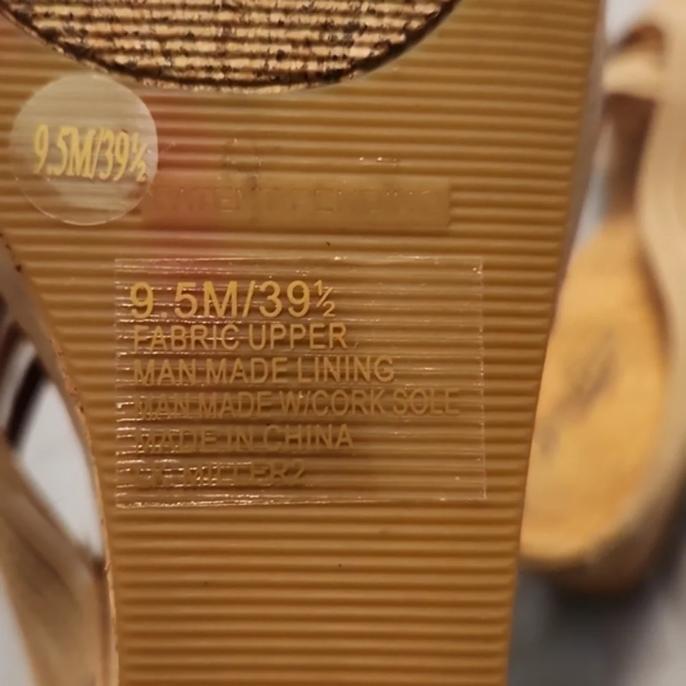 [Lucky Brand] LK-Miller2 Platform Wedges - Size 9.5